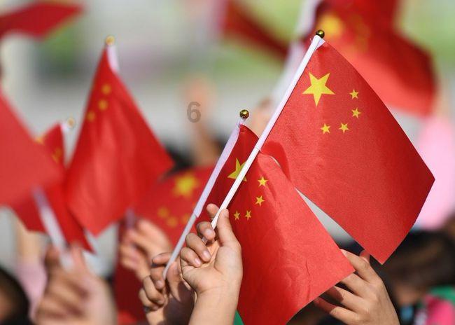巴因德尔:训练中会和队友彼此竞争,但在球场外我们关系融洽